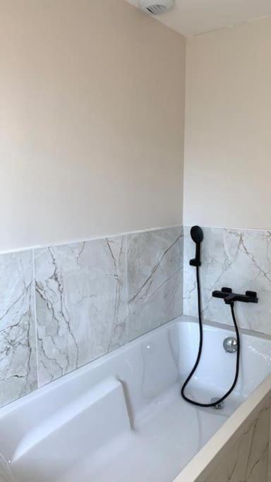 Villa Chic 3 Chambres ,2 Sdb ชาเตลโฮ ภายนอก รูปภาพ